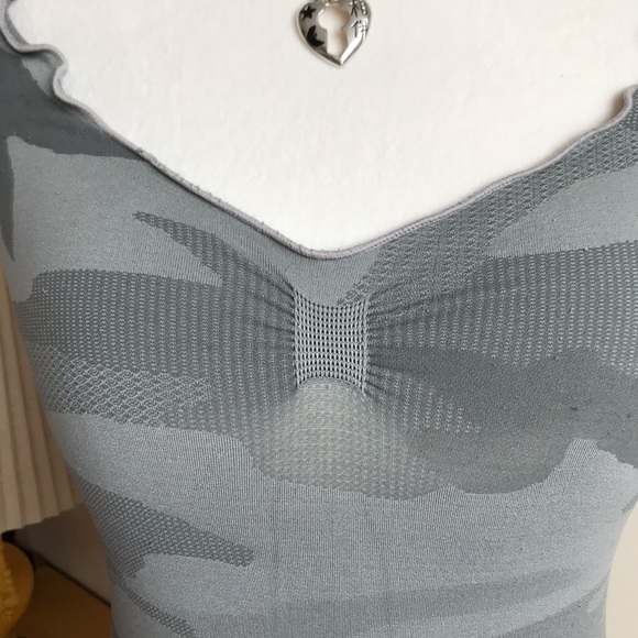 725 Original Camo tank - Picture 4 of 11